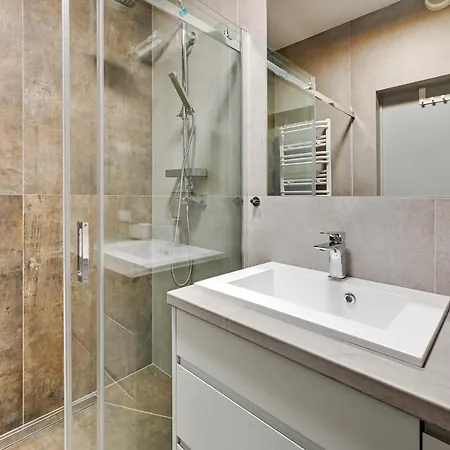 Grand - Bastion Walowa 100cznia - For 4 People Гданьск